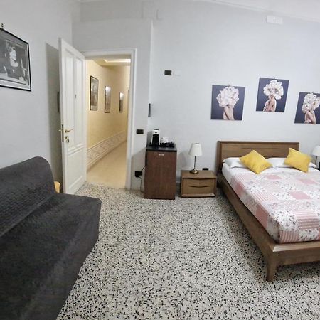 Vittoria Guest House Battipaglia Kültér fotó