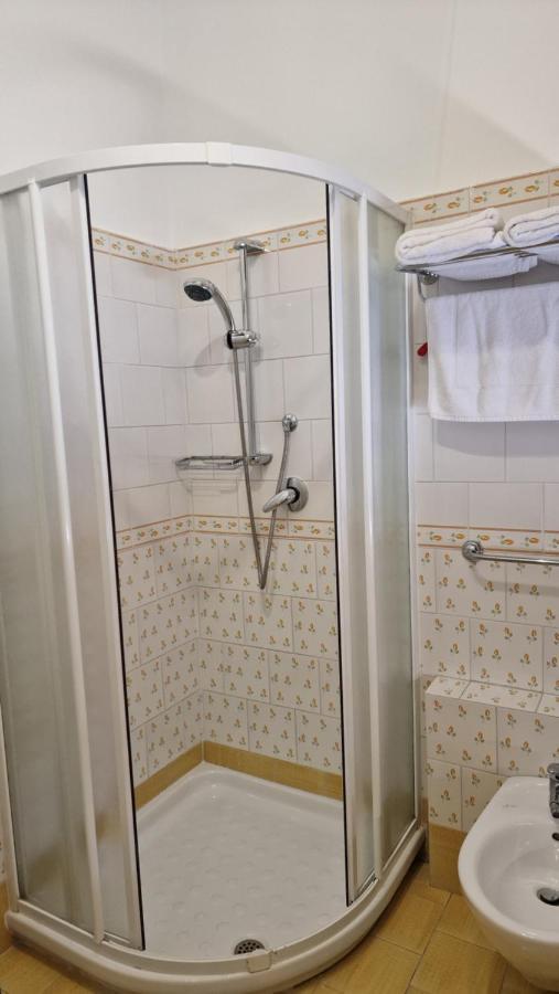 Vittoria Guest House Battipaglia Kültér fotó