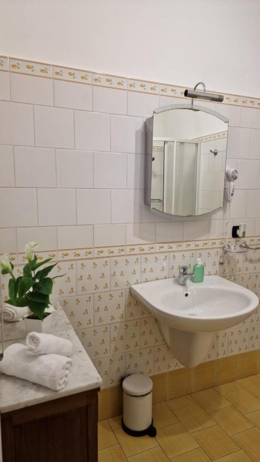Vittoria Guest House Battipaglia Kültér fotó
