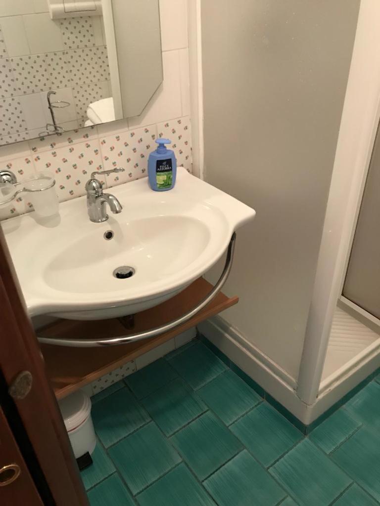 Vittoria Guest House Battipaglia Kültér fotó