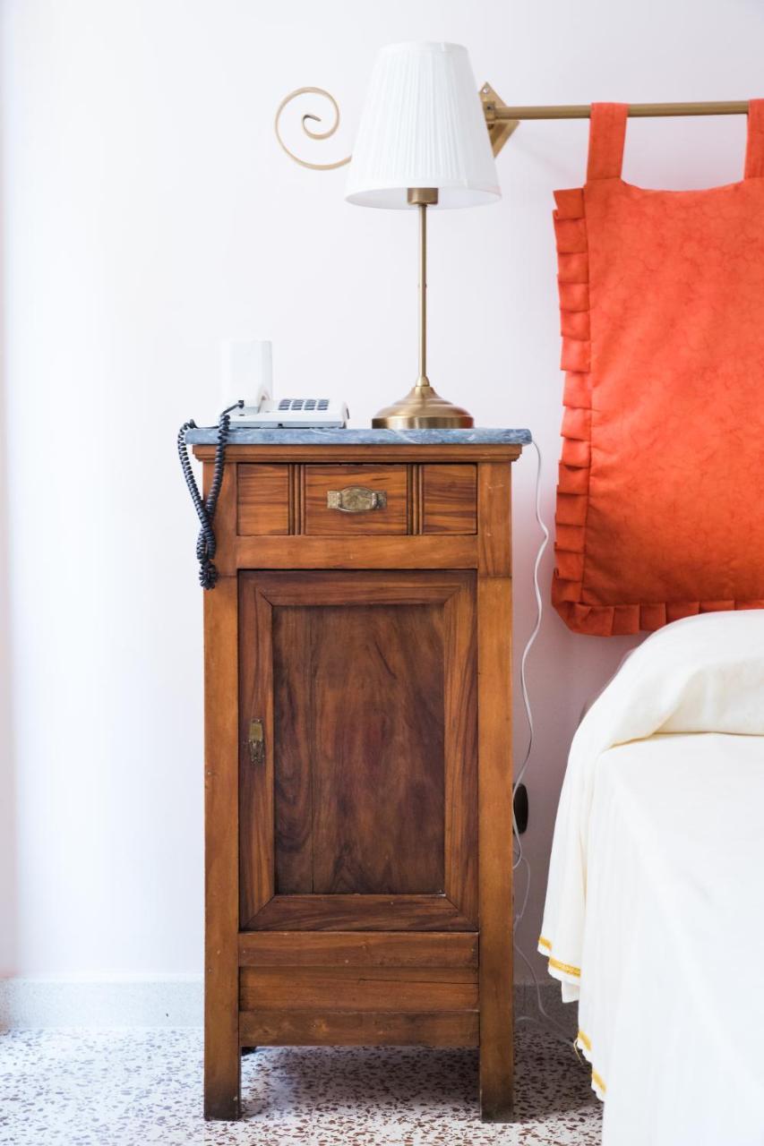 Vittoria Guest House Battipaglia Kültér fotó
