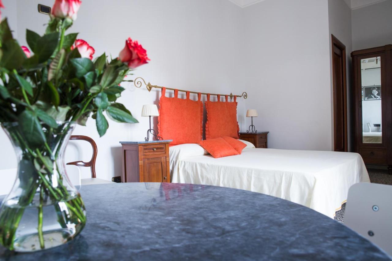Vittoria Guest House Battipaglia Kültér fotó